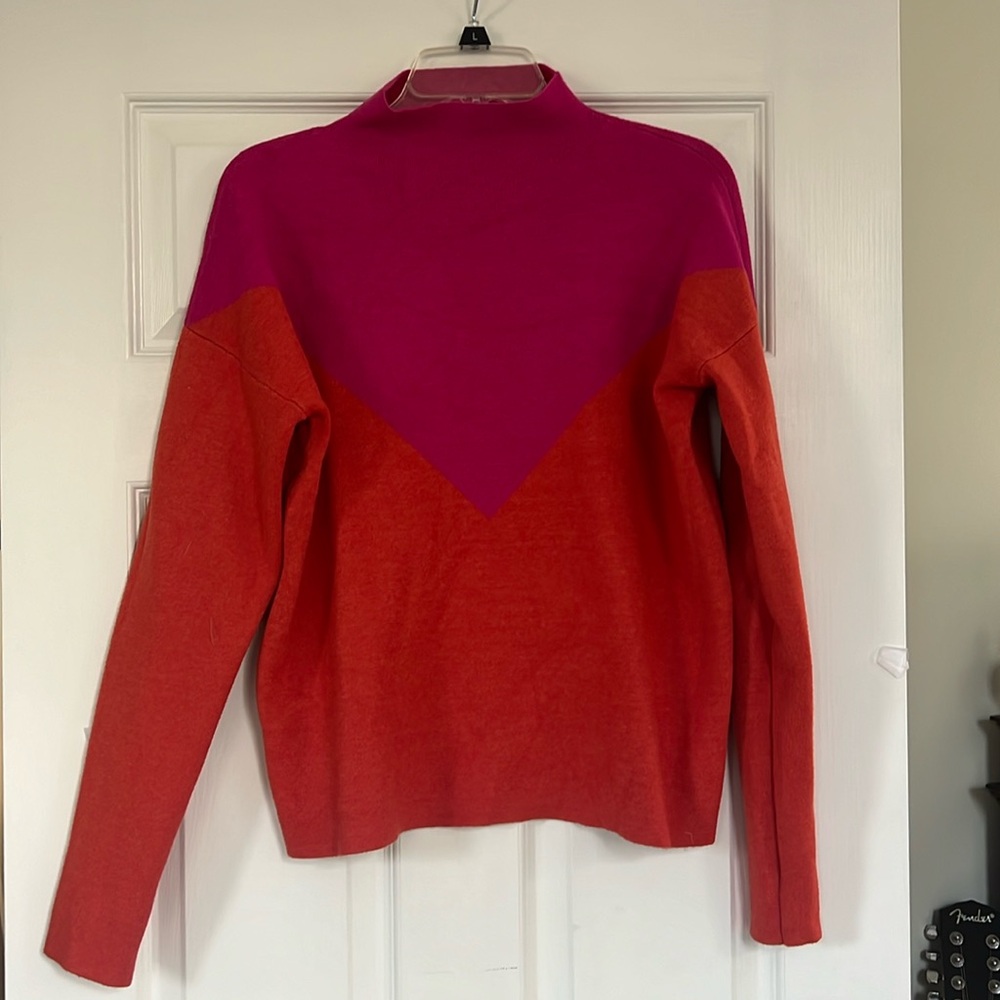 Like new! Cynthia Rowley large orange/fuchsia sweater